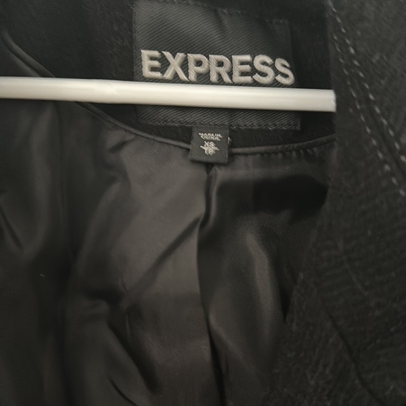 Beautiful black coat from express - Picture 3 of 6